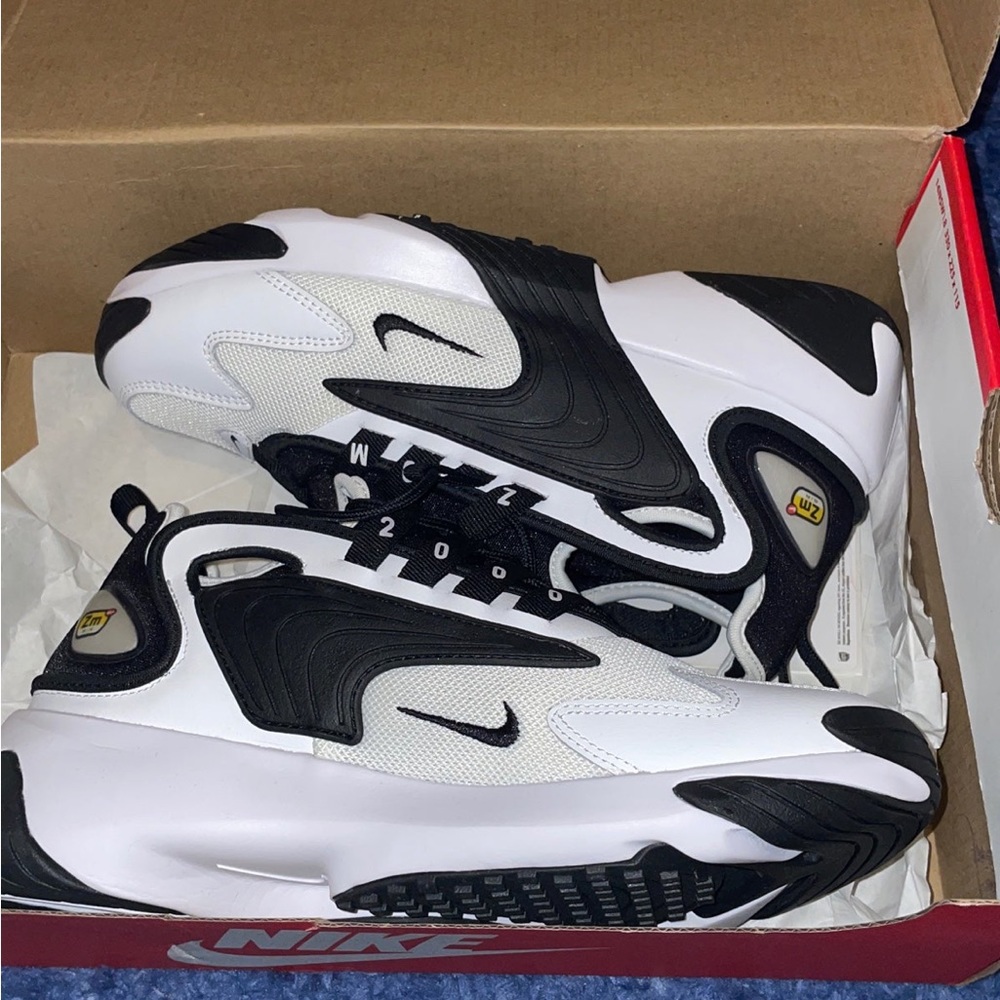 Nike Zoom 2K sneakers women’s size 8 ( men’s size 6.5 ) running walking trainer
